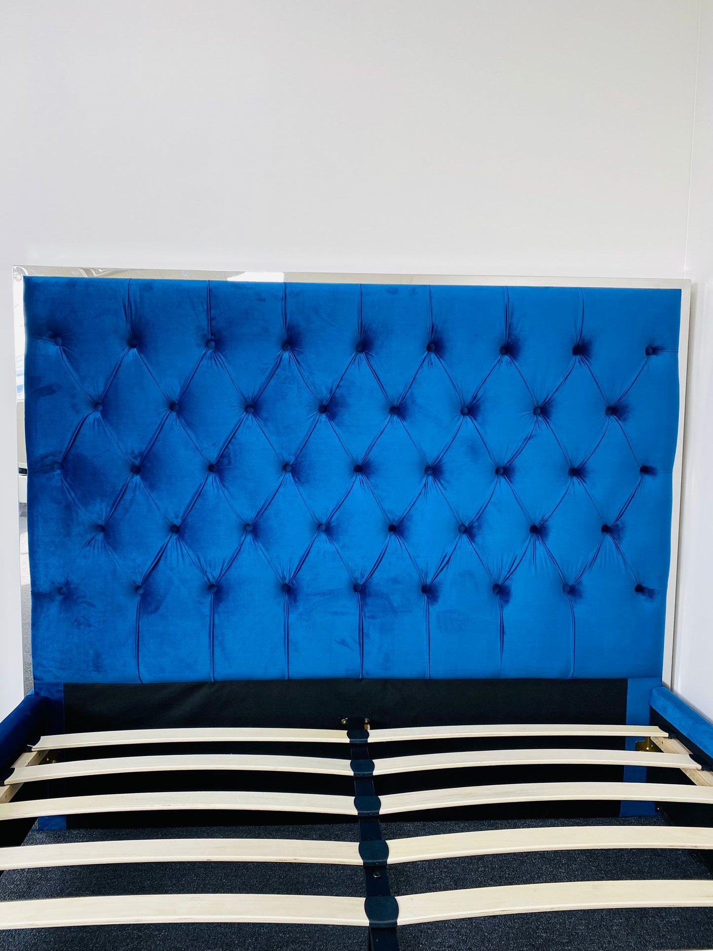 Silver Lining Velvet 508 Bed