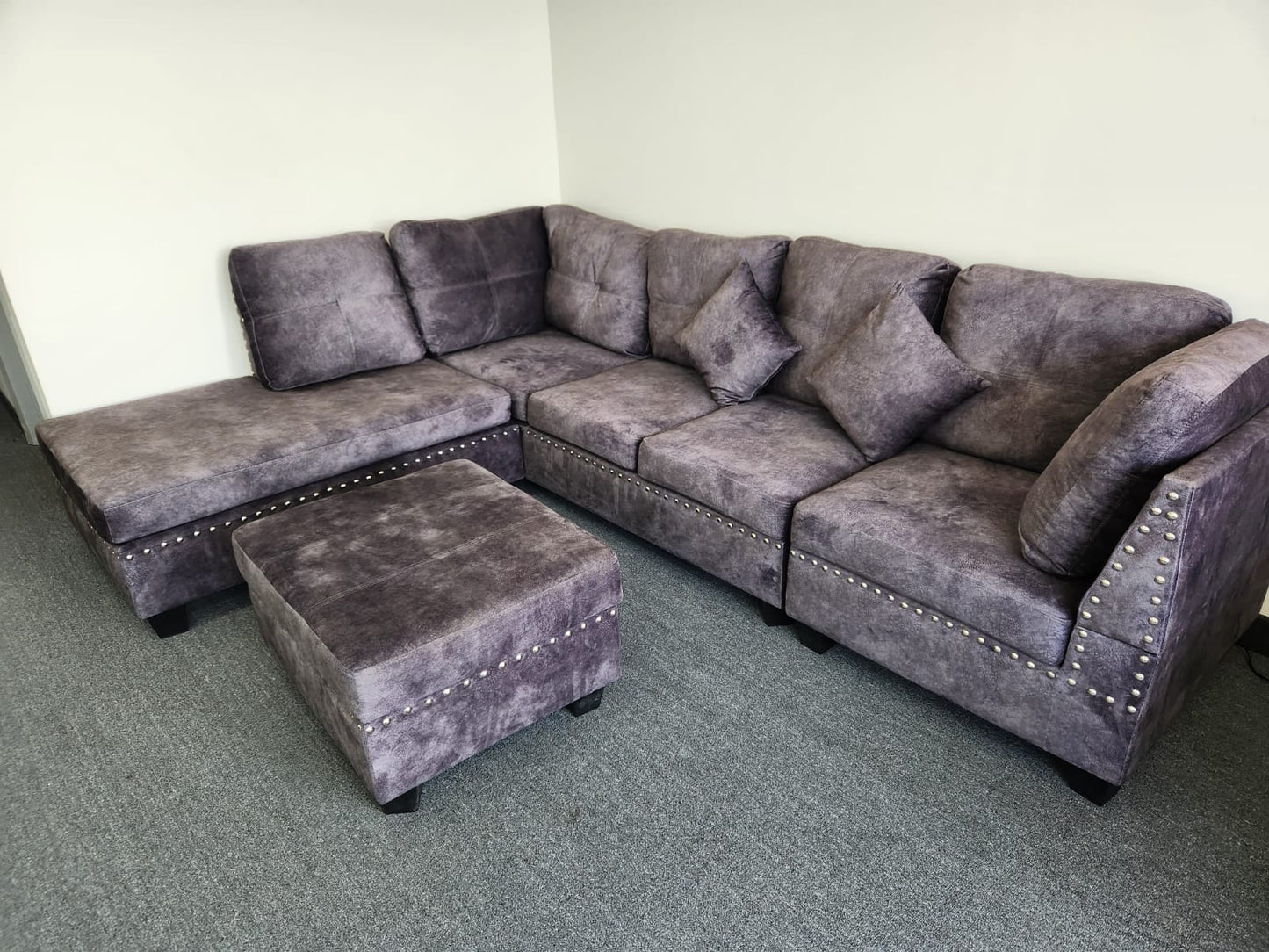 IRIS Reversible Sectional